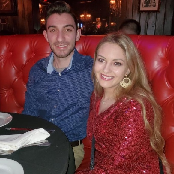 Meet your Posher, Courtney - Picture 3 of 3